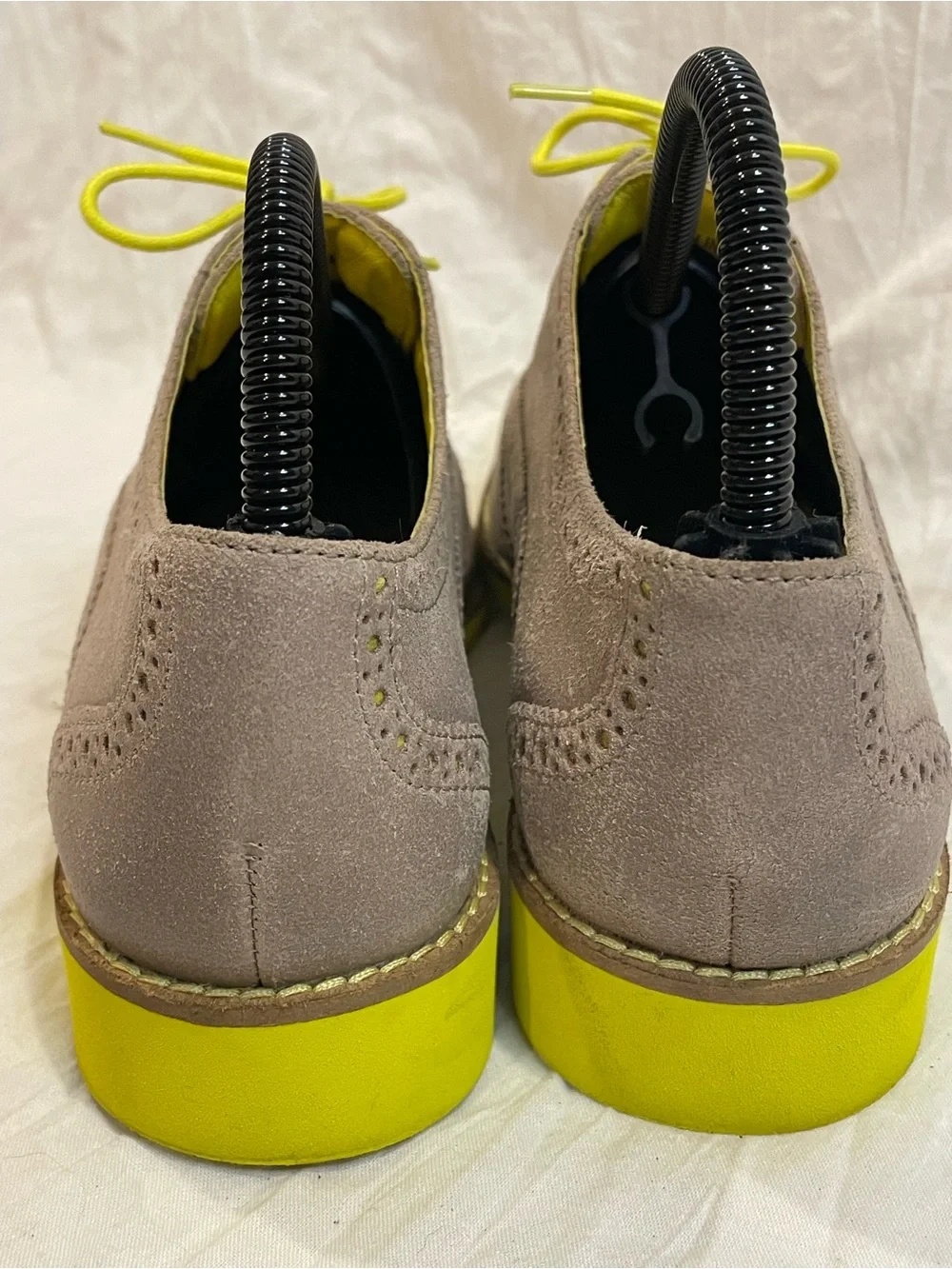 Cole Haan Men’s 8.5 Suede Wingtip Oxford Shoes Gray Neon Yellow business casual
